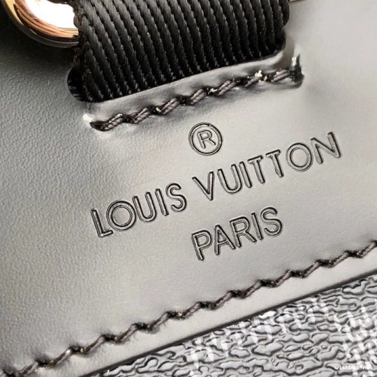 WIS JOSH Vuitton Louis 1202